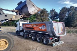 USŁUGI TRANSPORTOWE