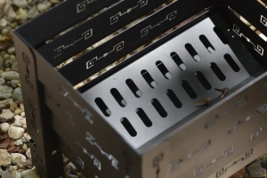 Wielofunkcyjny grill ogrodowy i palenisko – Square Meander Edition