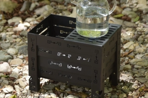 Wielofunkcyjny grill ogrodowy i palenisko – Square Meander Edition