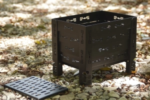 Wielofunkcyjny grill ogrodowy i palenisko – Square Meander Edition