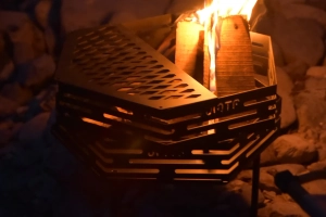 Sześciokątne palenisko ogrodowe z grillem – Hexagon Industrial Design