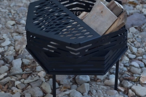 Sześciokątne palenisko ogrodowe z grillem – Hexagon Industrial Design