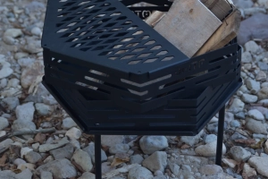 Sześciokątne palenisko ogrodowe z grillem – Hexagon Industrial Design